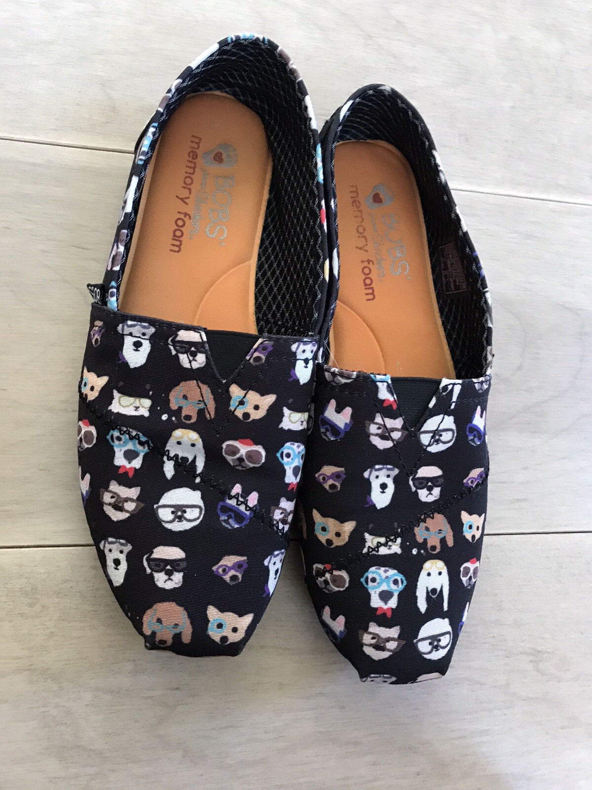 Skechers Womens Bobs Plush Pup dogs Smarts slip ons c… Gem