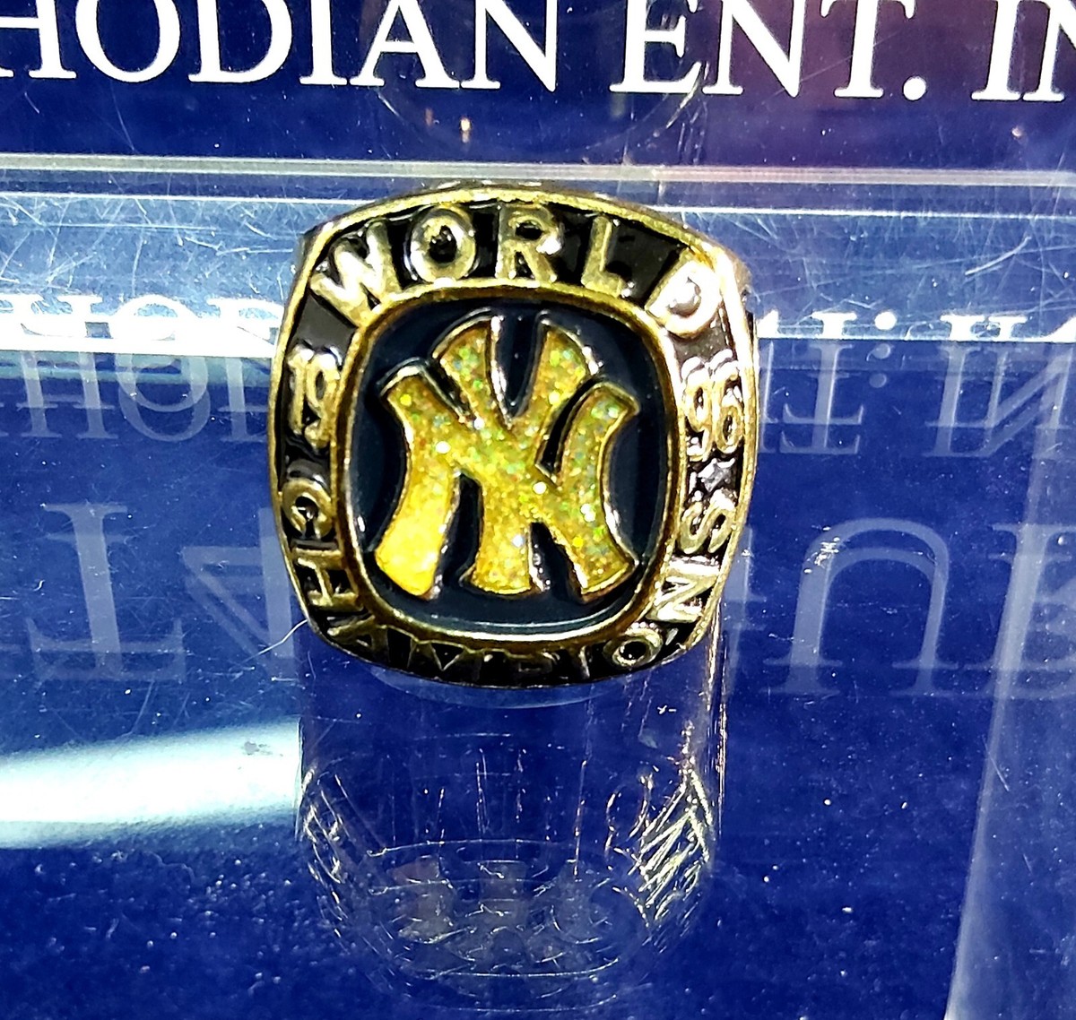 NY YANKEES 1996 Baseball MLB World Series REPLICA RING - One