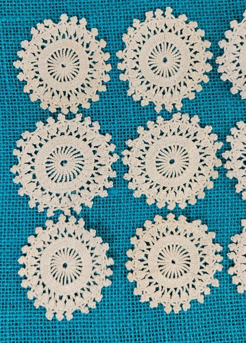 15 Cream Crochet Doilies Spinning Wheel Scalloped 2.75 inch Doily Lot - Picture 2 of 9