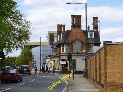 Photo 6x4 The Jolly Gardeners, Mortlake Barnes A Young's house, date c2012