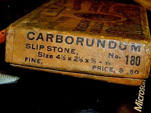 NICE ANTIQUE CARBORUNDUM NO. 180 SHARPENING FINE SLIP STONE HONE - Afbeelding 2 van 6