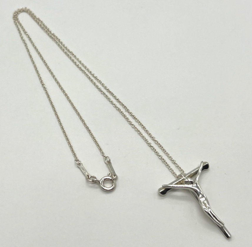 Tiffany & Co. Elsa Peretti Crucifix Cross Pendant Rosary Necklace