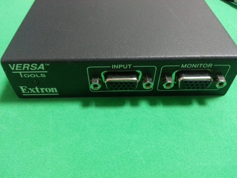 Amplificador de distribución Extron Versa Tools P/2 DA2xi, USADO Foto 2 de 4