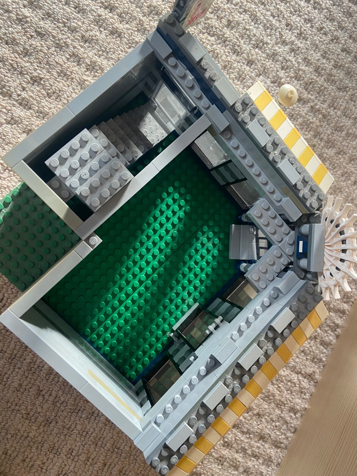 LEGO Creator Expert ICON Cafe Corner (10182) 100 Complete RARE