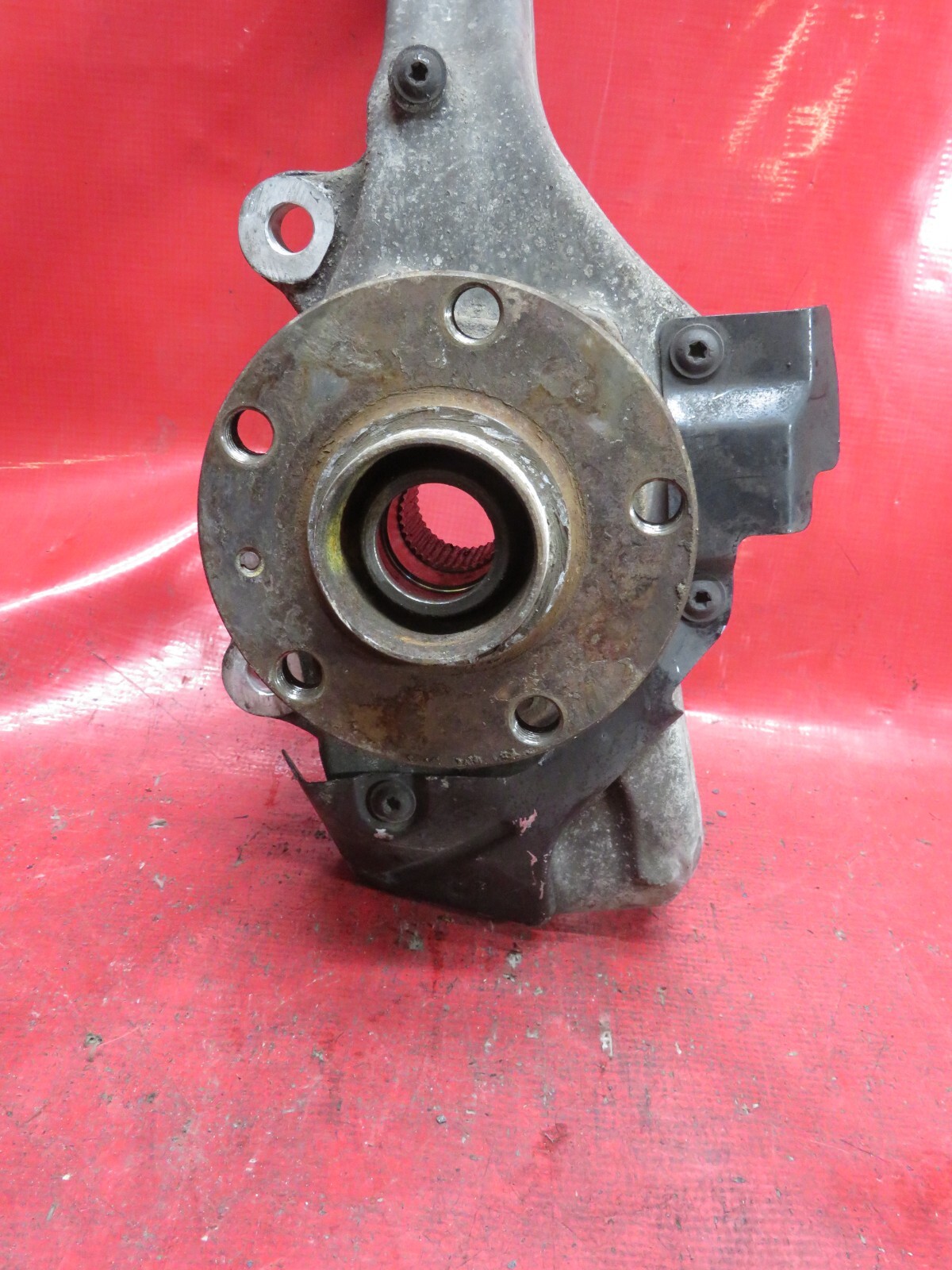 2006 BENTLEY FLYING SPUR FRONT LEFT SPINDLE