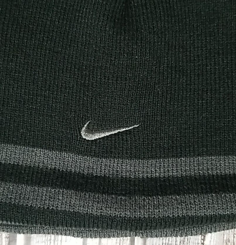 Nike Knit Acrylic Beanie Hat Winter Cap Gray Black Striped Swoosh Logo Youth - Picture 5 of 7