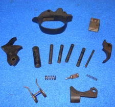 H&R DELUXE TOPPER 98  PARDNER /NEF 20GA PARTS LOT: Plastic Trigger Guard++CL4596