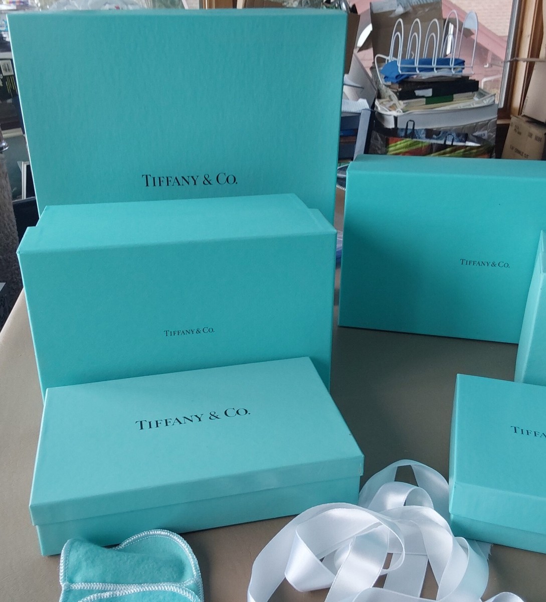 Large 25 + Tiffany & Co Packaging with 2 Presention Boxes, Pouches