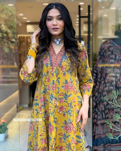 Pakistani Salwar Kameez Elegant Palazzo Suit With Dupatta Set Ready To Wear - Picture 9 of 18