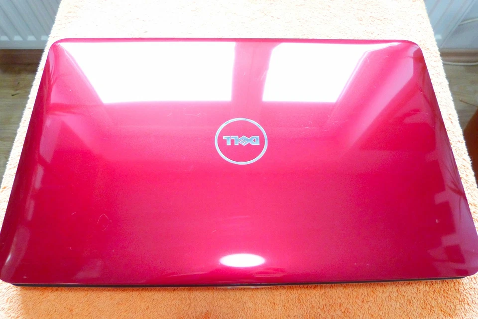 DELL Vostro 1015 l Mit Makel Tastatur Problem l 15 Zoll HD l SSD NEU l Windows 7 - Bild 2 von 4