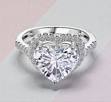 IGI Lab Grown Diamond Women Ring 5,50 Karat Heart Cut Halo Style 18k White Gold