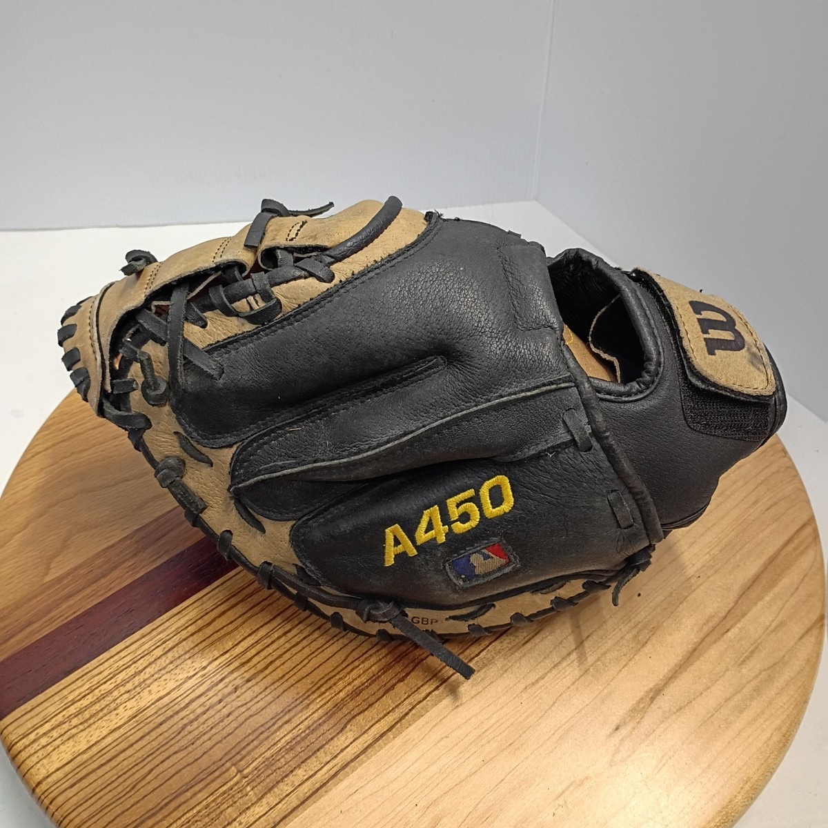 Wilson Defender A450-D32 32” Baseball Catchers Mitt Right Hand Throw Leather