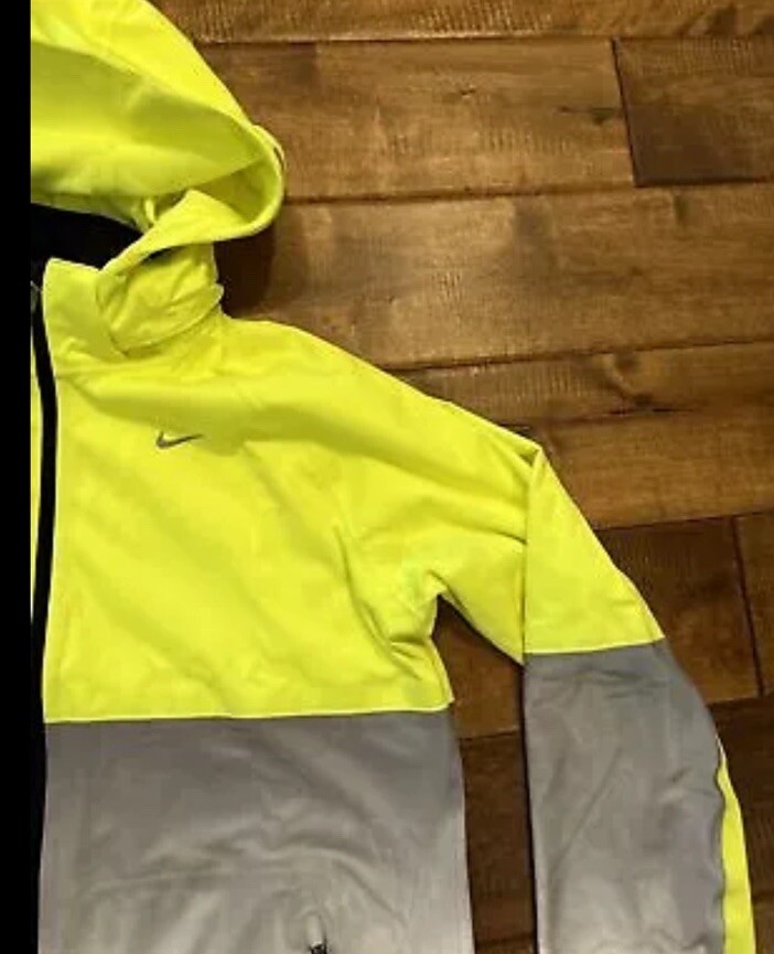 NIKE - 【Mサイズ】オレゴンプロジェクト SHIELD FLASH JACKET NIKE - 【Mサイズ】オレゴンプロジェクト SHIELD FLASH JACKET
