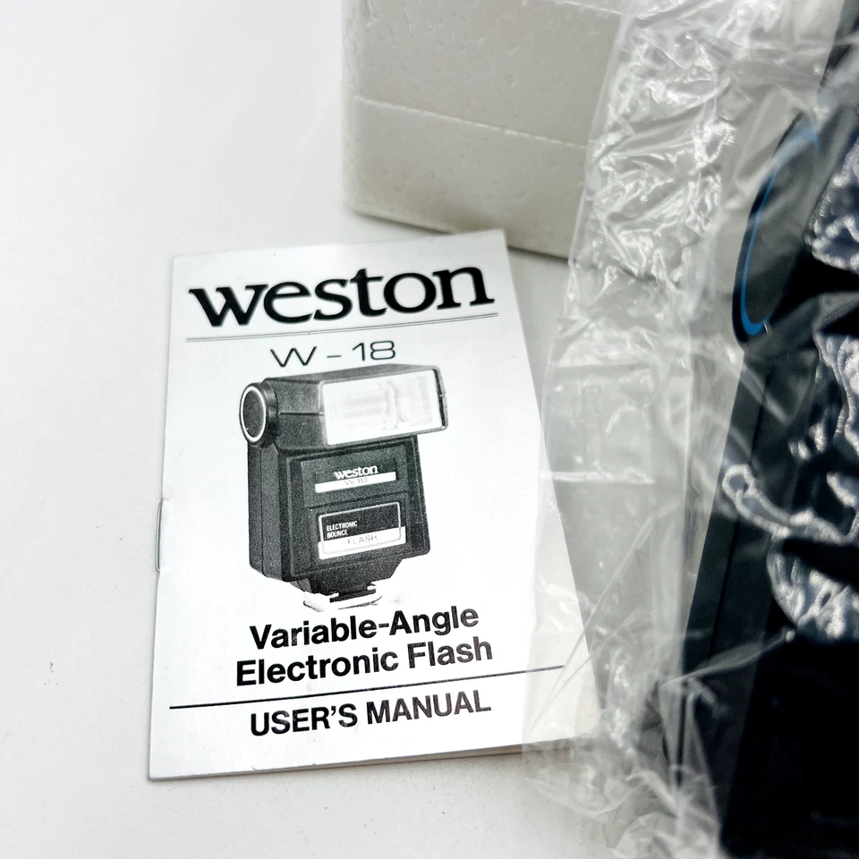 Cámara fotográfica Westin WX-7 35 mm vintage de 1980 con lente de 50 mm con estuche y flash W-18 Foto 4 de 4