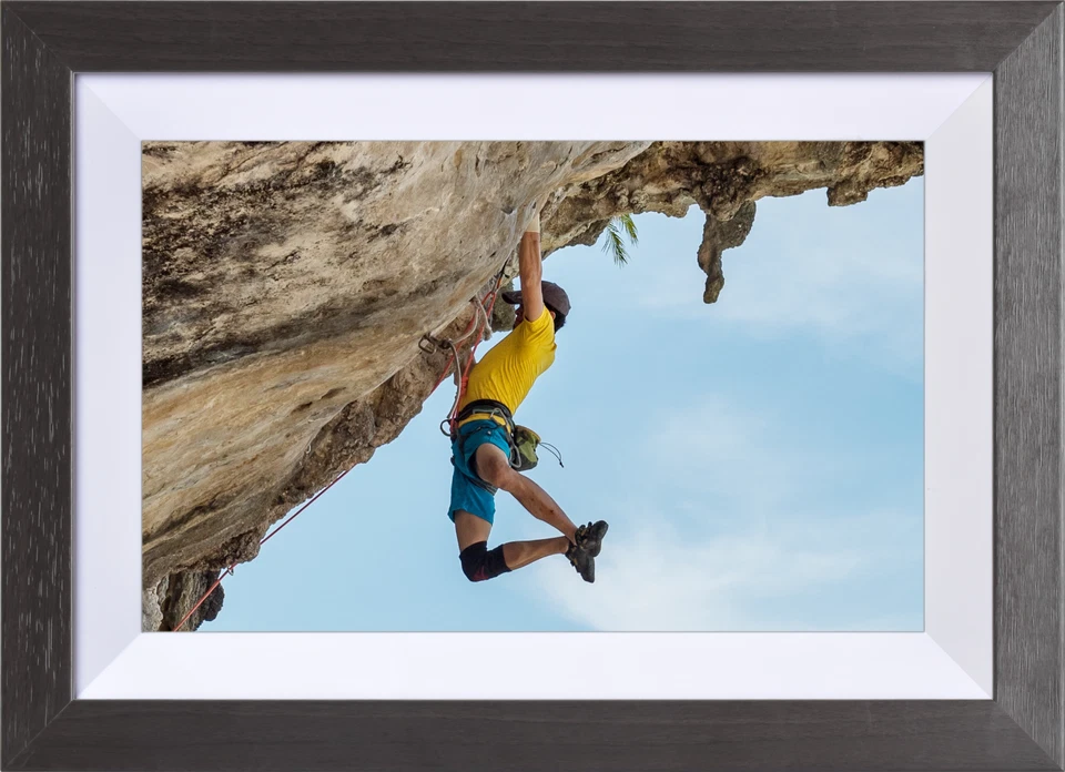 Kodak Wooden Digital Photo Frame 1012W, WiFi 10.1 inch HD IPS Touchscreen, 16GB - Image 2 of 4