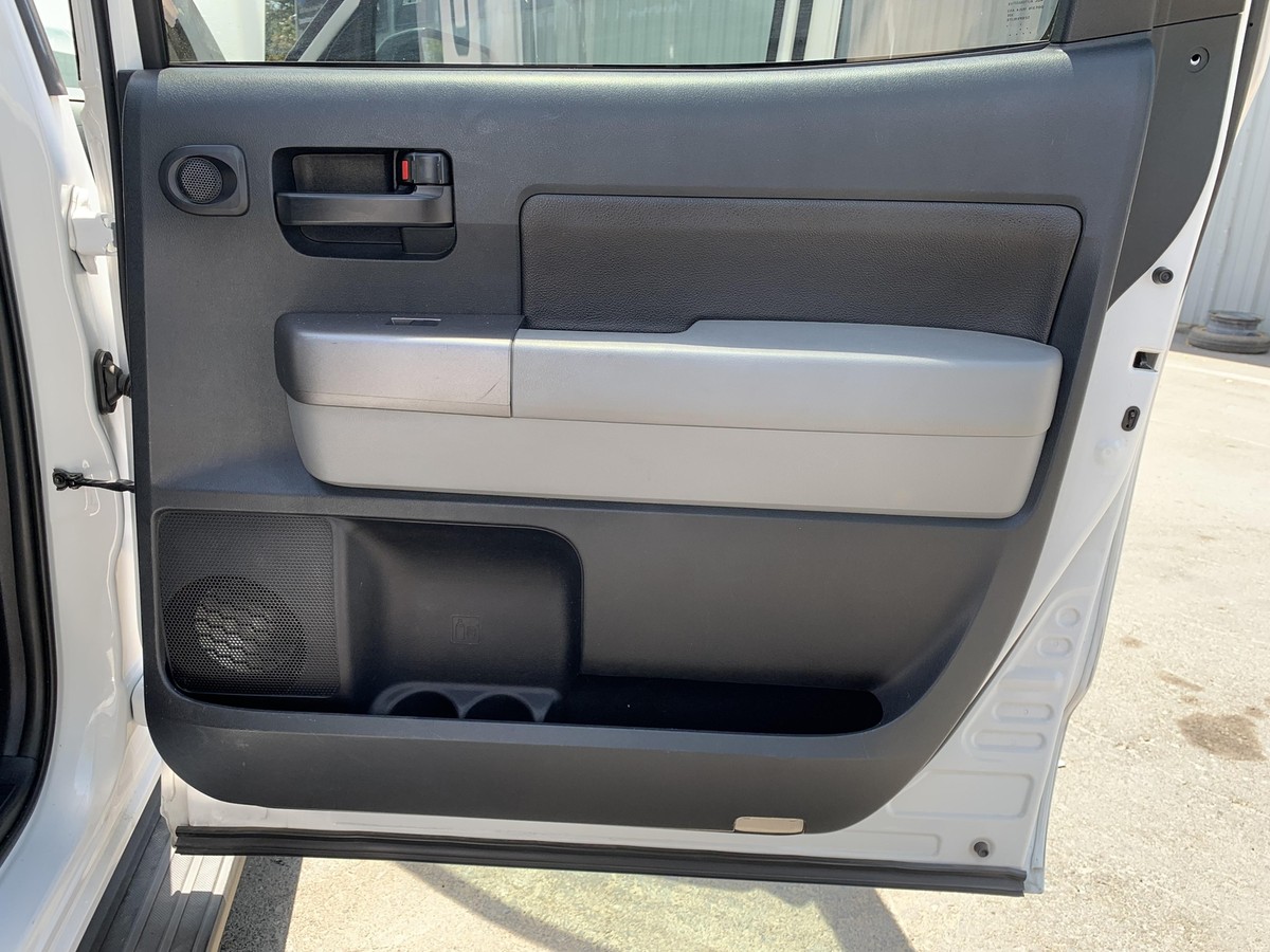 07 08 09 10 TOYOTA TUNDRA Right Rear Door Trim Panel LH SR5TRIM