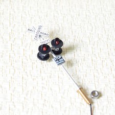 1 x OO / HO scale railroad crossing signal 4 LEDs  circuit board flasher 2SL4