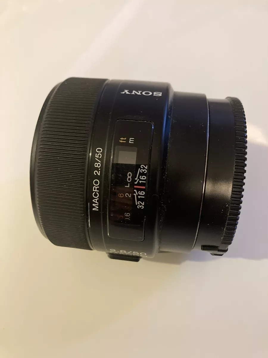 Sony SAL50M28 / 50mm F2.8 Macro Lens