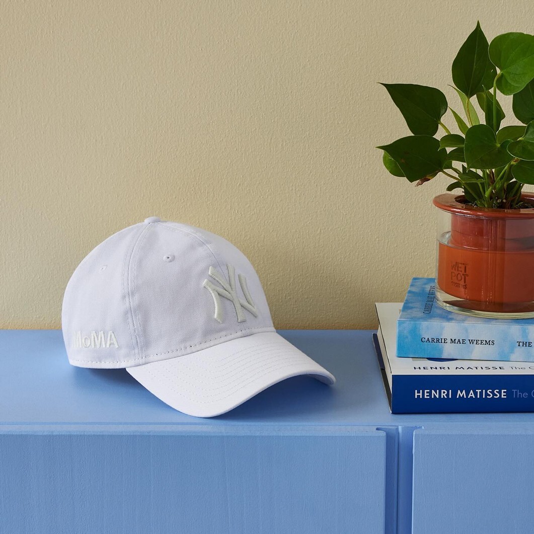 MoMA NY Yankees Cap Glow White MoMA x NEW ERA Collaboration