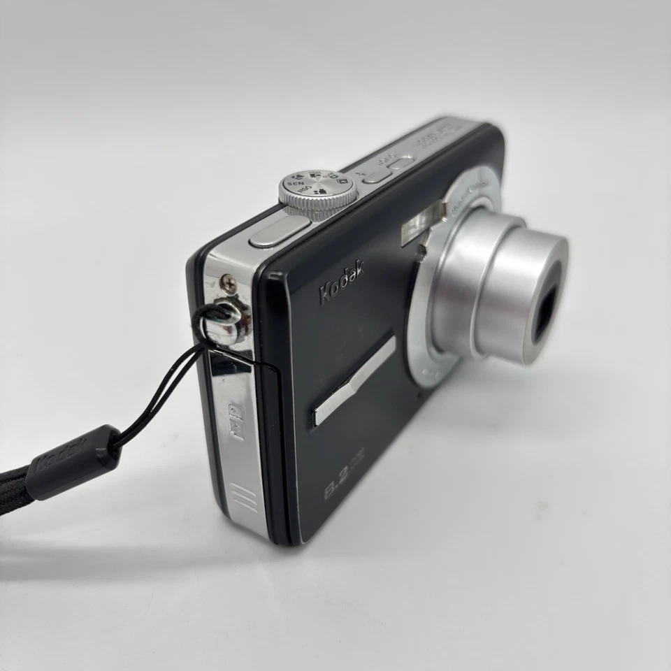 Kodak EasyShare M863 Digital Camera 8.2MP Compact 3x Zoom + Charger Tested - Image 4 of 4