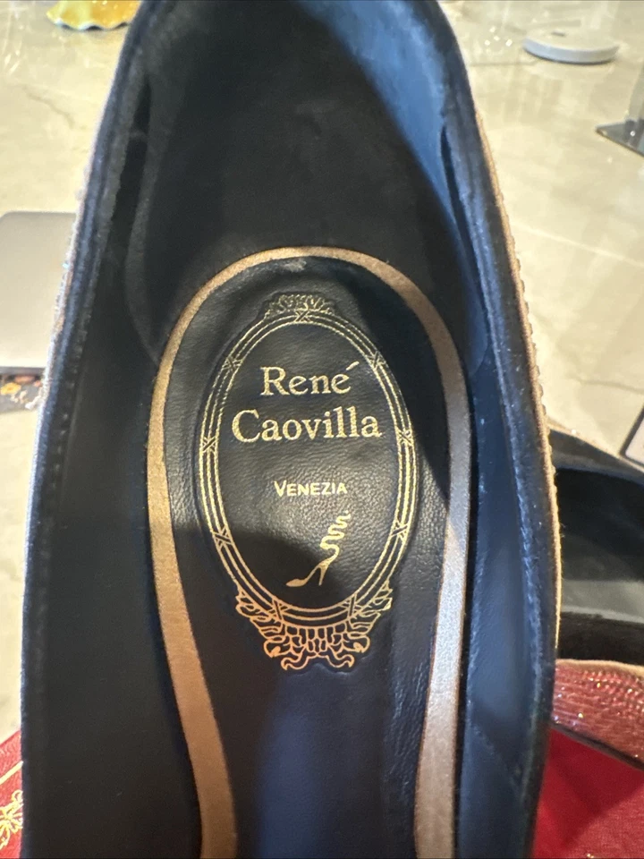 Bombas Rene Caovilla cuadradas negras y de cristal dorado. Foto 3 de 4