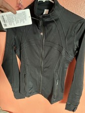 Lululemon Women's Black Define Track Jacket Size 6 Full Zip Thumbholes Pocket