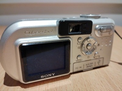 NUOVA FOTOCAMERA DIGITALE argento Sony Cyber-shot DSC-W150 8,1 megapixel EUR 92,56 - IT NUOVA FOTOCAMERA DIGITALE argento Sony Cyber-shot DSC-W150 8,1 megapixel EUR 92,56 - IT