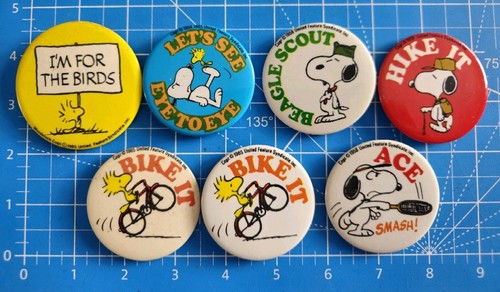 Vintage Lot 7 Vintage Peanuts Snoopy Woodstock Pinback Pin Button Sammlerstück
