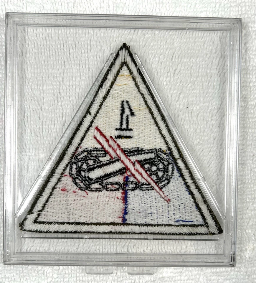 VTG WWII US Army 1st Armored Division Patch Replica – GI Joe Patton Set w Case - Image 2 of 2