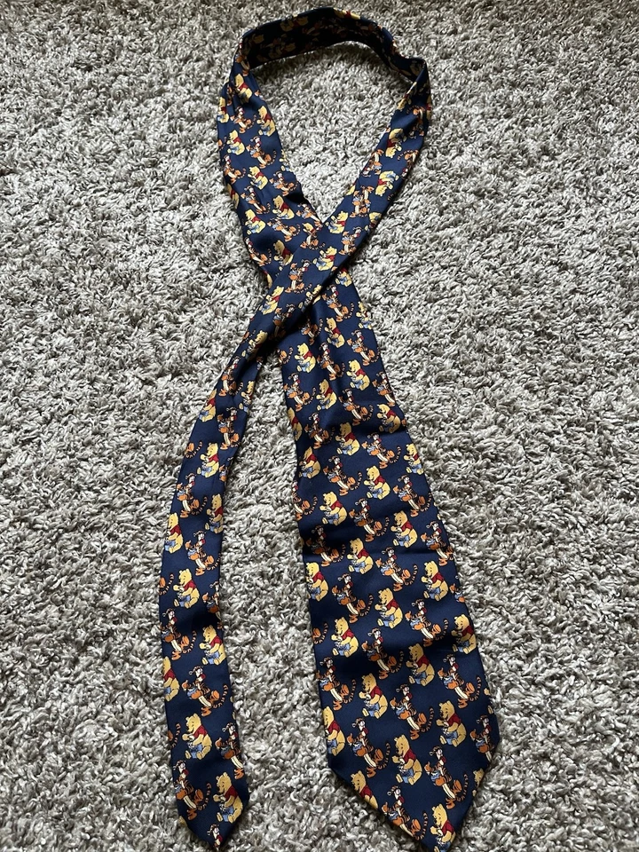 Vintage Pooh Tie Rack 100% Seda Winnie the Pooh Tigger Feito na Itália–Disney Rara - Imagem 3 de 3