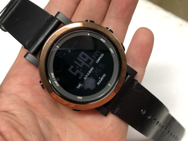 suunto essential