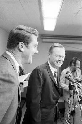 New York Giants owner Wellington Mara with coach Alex Webster duri - Old Photo 1