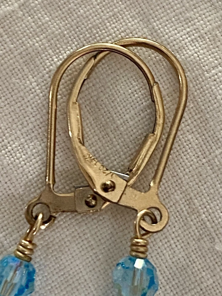 Comodidad y resplandeciente con pendientes colgantes de 14k GF Euro Back Aqua AuroraBoreal Foto 2 de 4