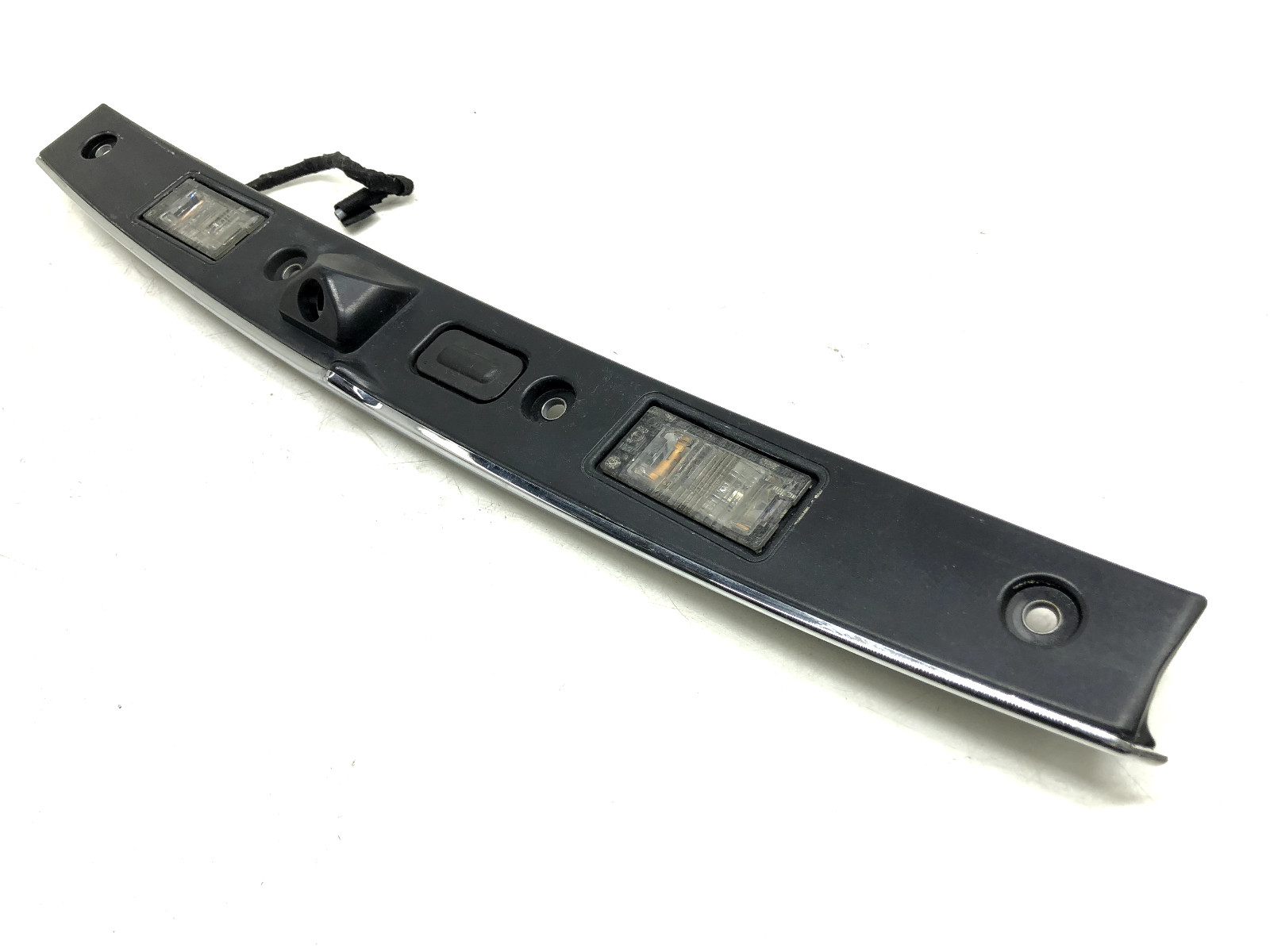 2014-2017 MASERATI QUATTROPORTE TRUNK LID TRIM MOLDING ASSEMBLY OEM.