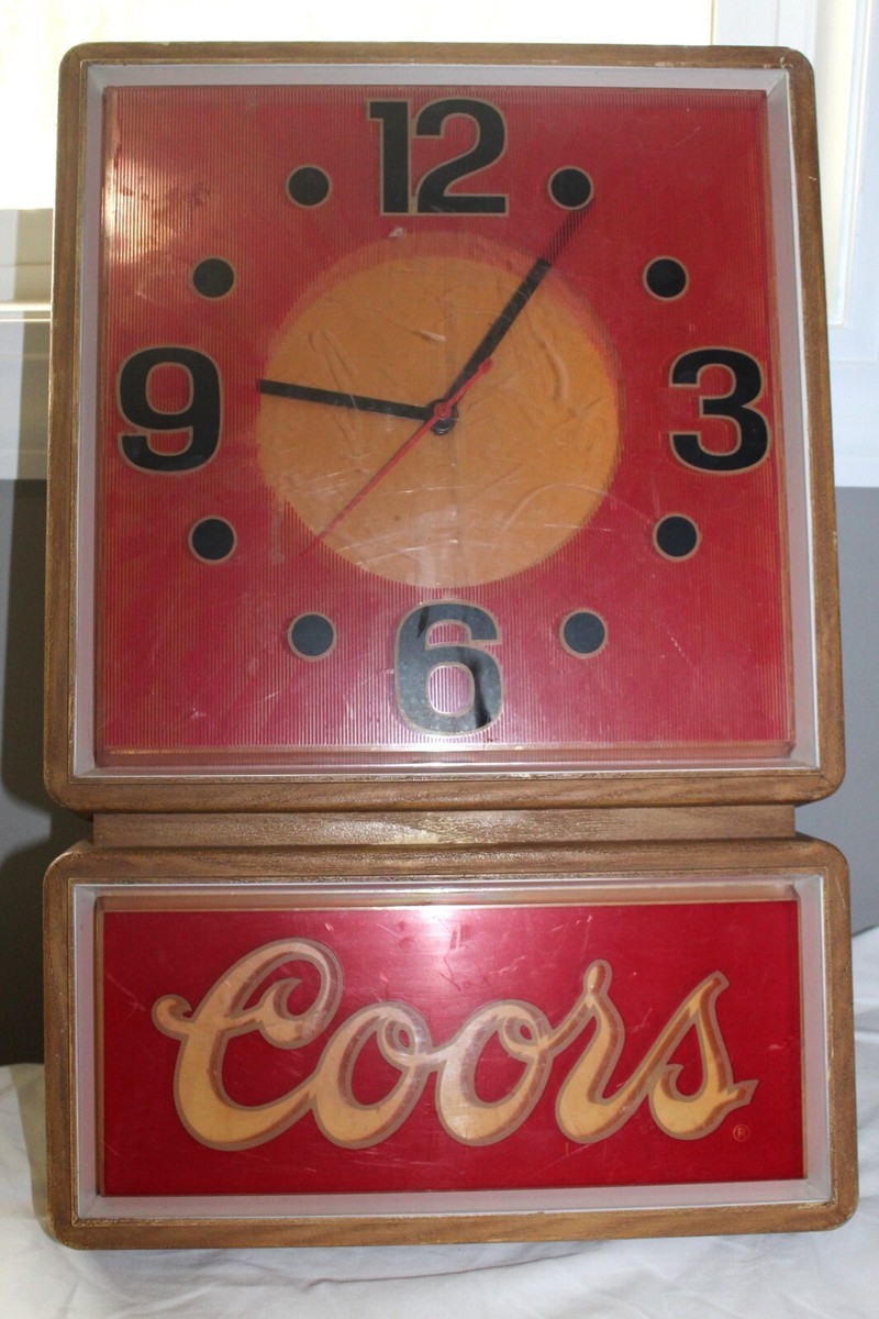 VINTAGE ADOLPH COORS CO 1986 LIGHTED BREWERIANA BEER WALL CLOCK