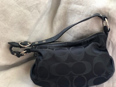 Coach No. B0967-13636 Signature Black Canvas/Leather Coach No. B0967-13636 Signature Black Canvas/Leather