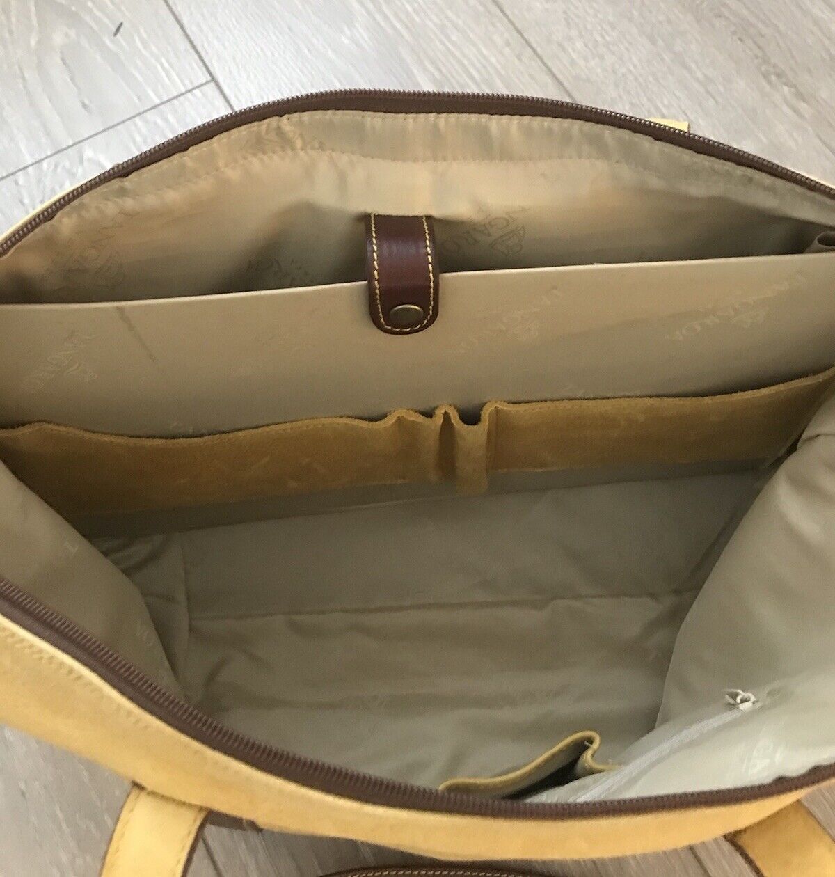 Foto 5 di 5