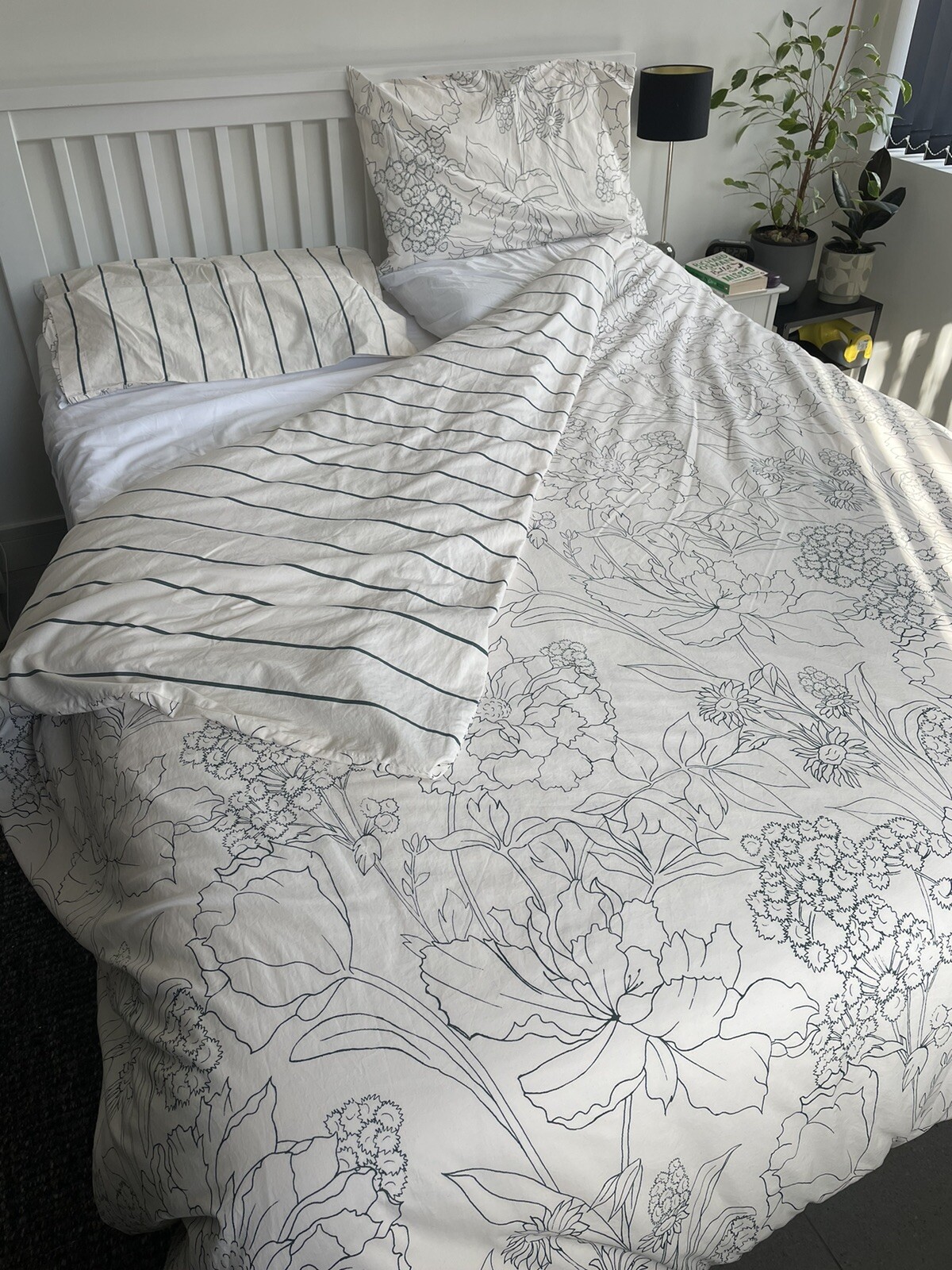 Marks and Spencer M&S king size duvet cover and two pillowcases 100