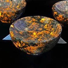 Natural Yooperlite Stone Charging Bowl UV Reactive Energy Meditation Dish