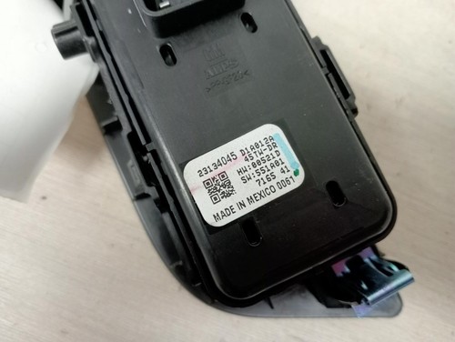 HOLDEN EQUINOX POWER WINDOW SWITCH RH FRONT (MASTER SWITCH), EQ, MANUAL FOLDING - Picture 6 of 12