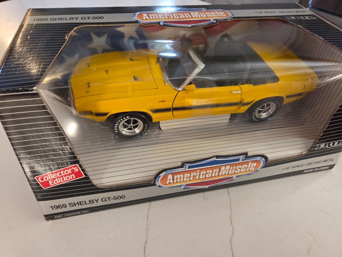 1:18 ERTL American Muscle 1969 Ford Mustang Shelby GT-500 In