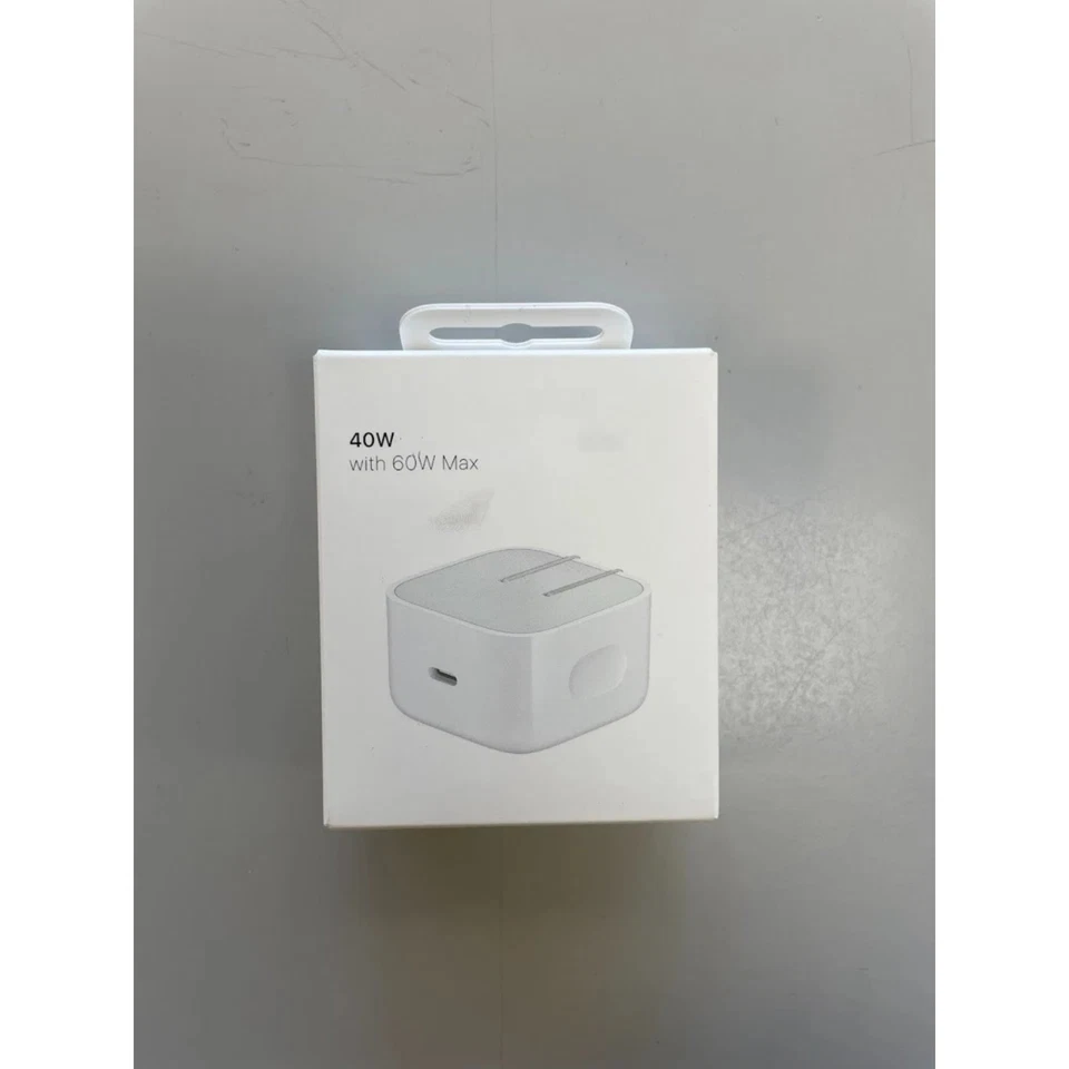 2025 Apple - 40W Dynamic Power Adapter With 60W Max MGKN4AM/A New - Image 4 of 4