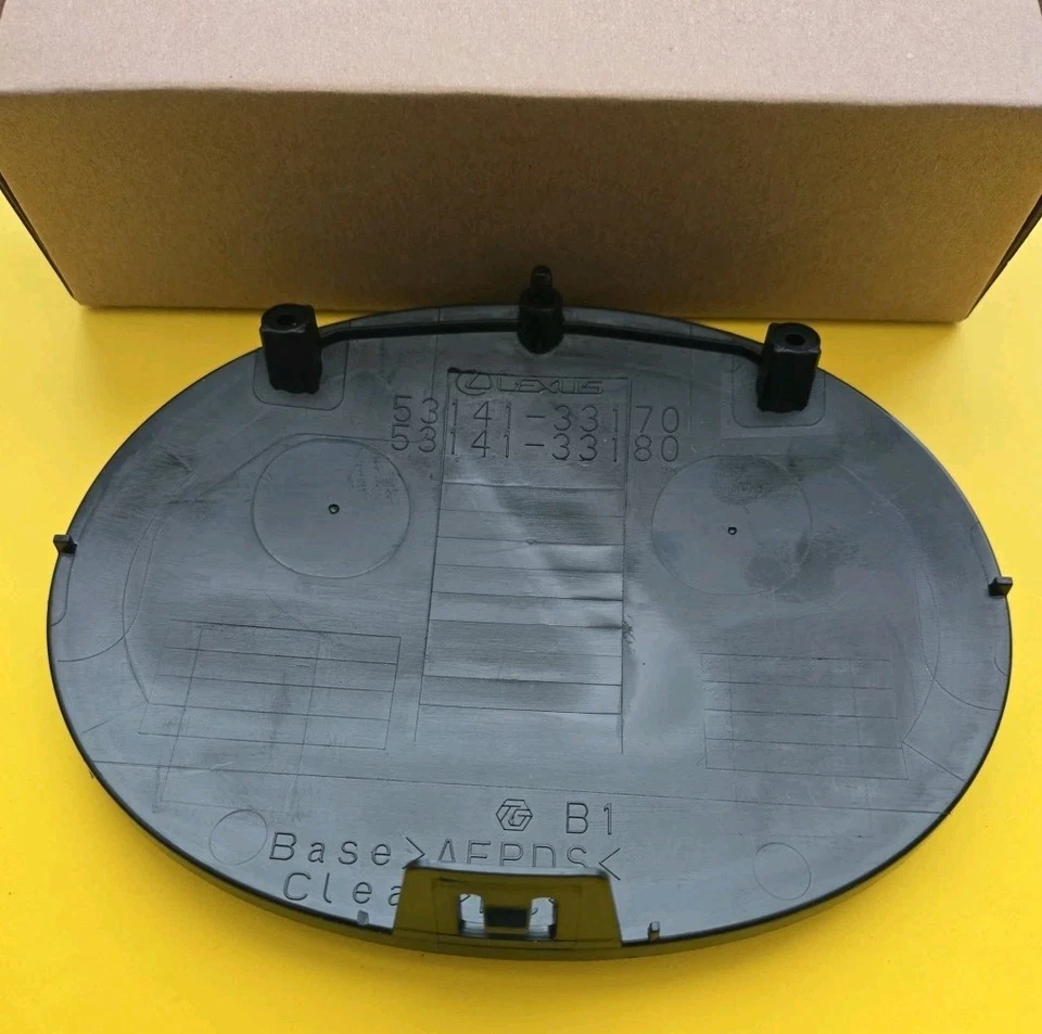 雷克萨斯 ES350 53141-33180/33170 2019,2020,2021 - 2023 前格栅徽章标志雷达 — 第 3/4 张图片