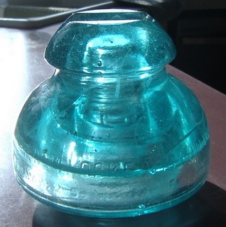 Fred M Locke CD 293 Insulator Blue With Lots Of Fine Bubble Streaks