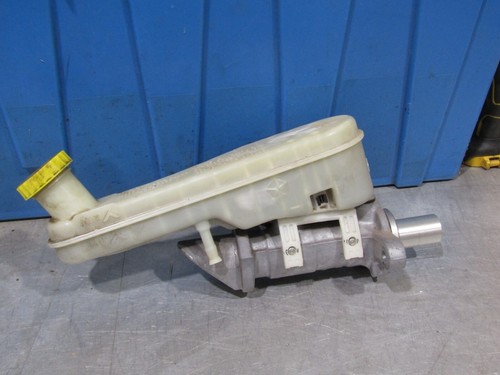2012-2017 Dodge Journey 2.4L OEM brake master cylinder 12 13 14 15 16 17 - Picture 4 of 4