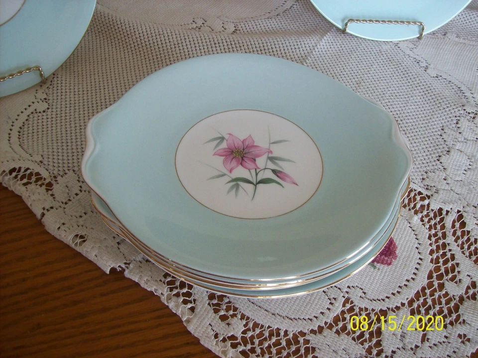 Prato de bolo Royal Albert Elfin padrão 6 alças osso porcelana Inglaterra - Imagem 3 de 4