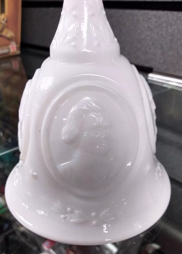 Fenton Glass | Vintage Glass Bell | Presidents Faces | Pre-Owned | Ships Fast - Picture 4 of 8
