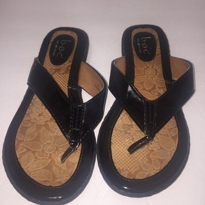 boc leather flip flops