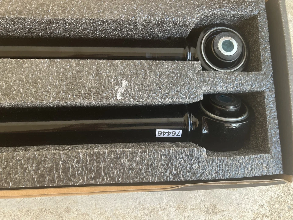 Pro Comp 55813B Set of 2 Rear Adjustable Lower Control Arms - Image 2 of 4