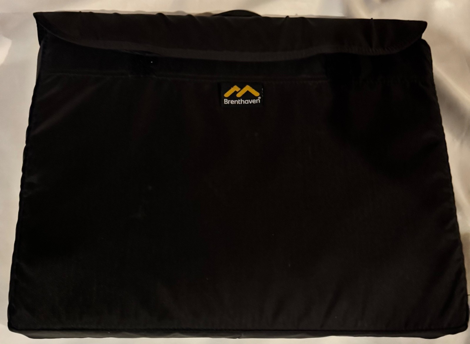 Brenthaven Black 16&rdquo; Laptop Bag Travel Sleeve Case